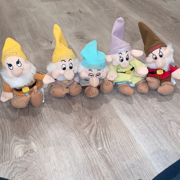 Vintage Disney Snow White Lot of 5 Dwarf Beanbag Plush - Picture 1 of 5